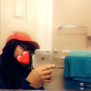 Meet your Posher, Mckenzie